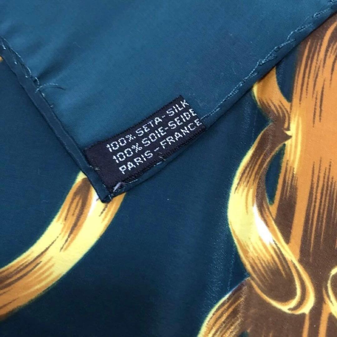 CHANEL ゴールドチェーン スカーフ 85cm グリーン　シルク100%