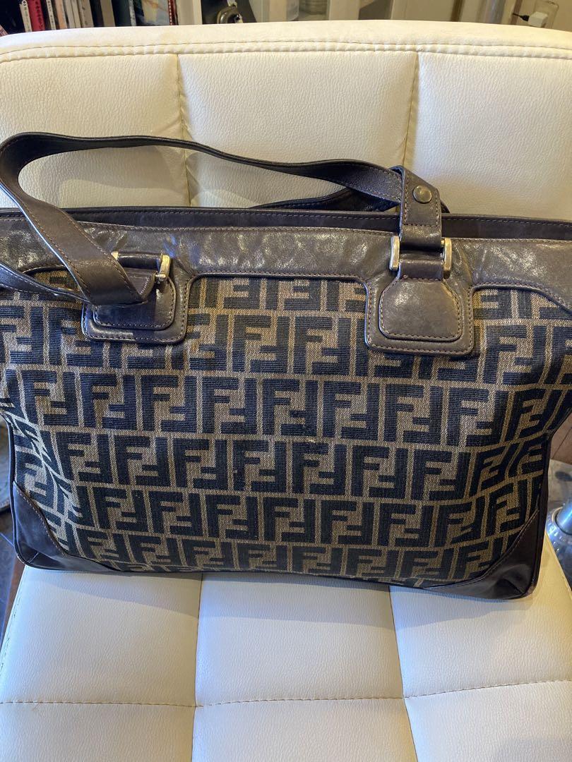 Fendi FFロゴバッグ
