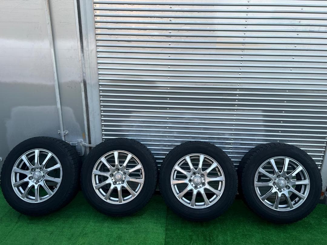 LAYCEA 16インチホイールと215/60R16の4本セット LAYCEA 16インチホイールと215/60R16の4本セット