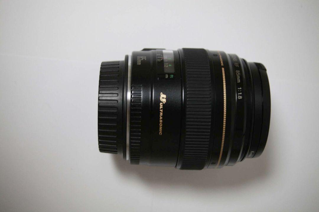 Canon EF 85mm f/1.8 USM レンズ