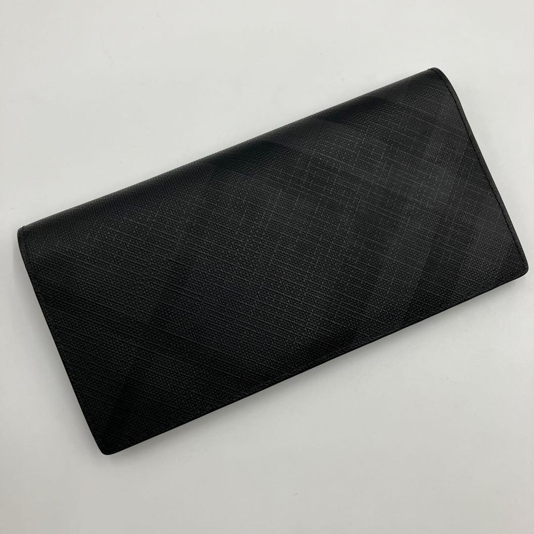 未使用級✨バーバリー  チェック 黒 長財布  折り財布 二つ折り