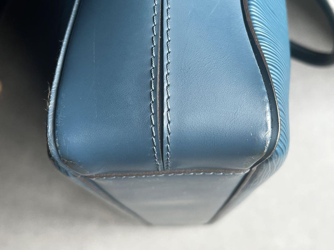 LV ルイヴィトン　ポルトドキュマン　ビジネスバッグ　エピレザー　廃盤品