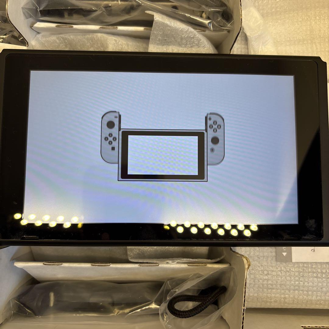 液晶美品　Nintendo Switch グレー 本体