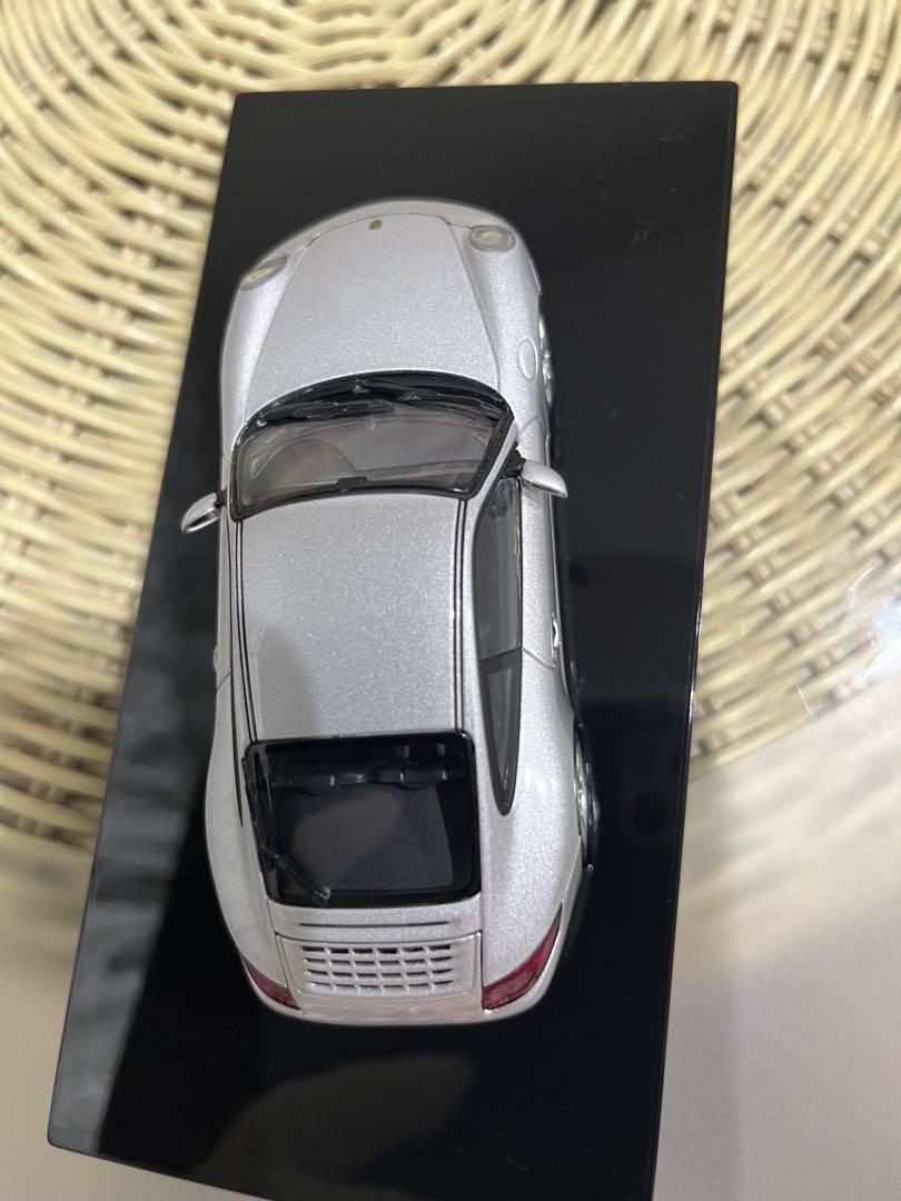 オートアート　ポルシェ911カレラS 1/43スケール