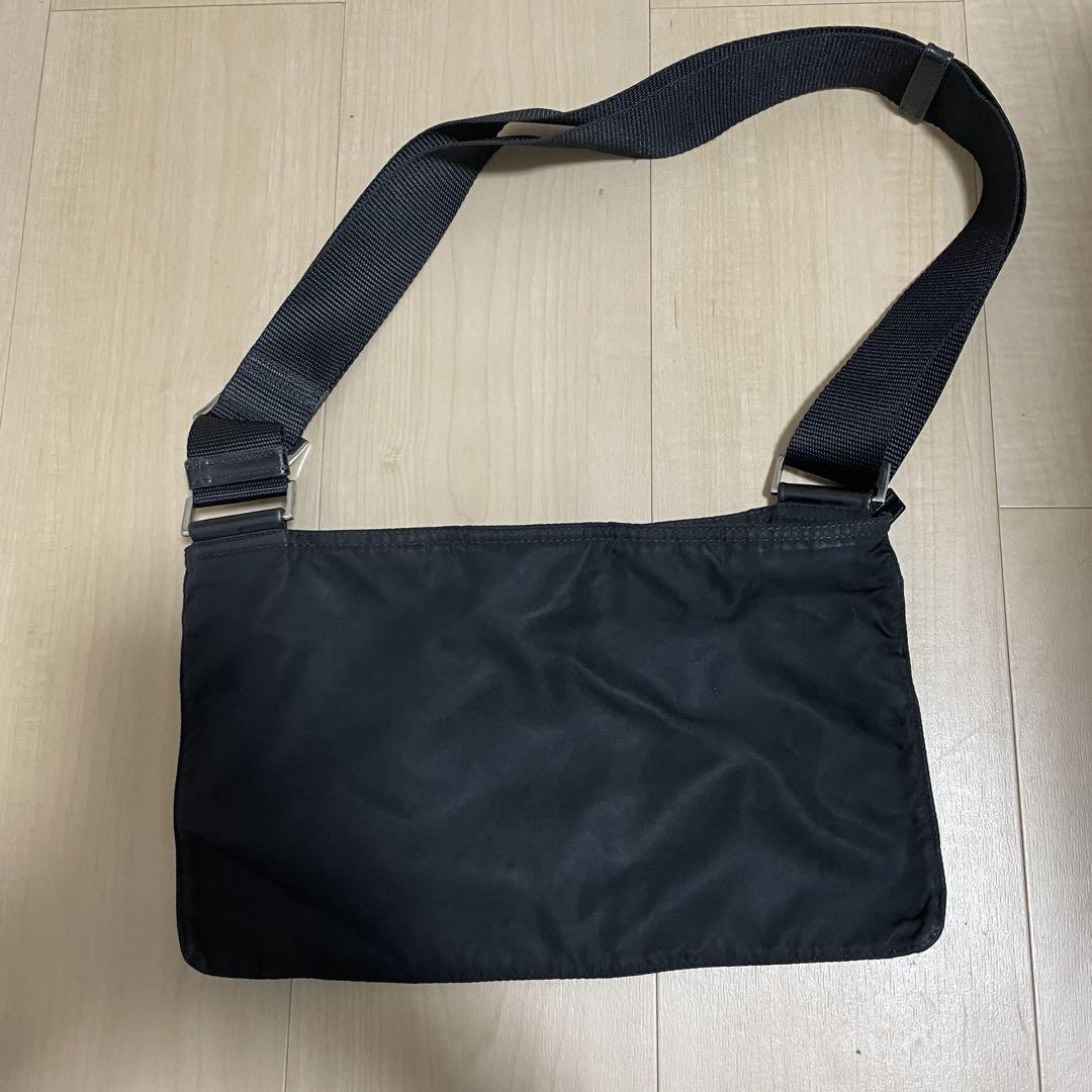 PRADA プラダ サコッシュ ショルダーバッグ ナイロン 三角ロゴ ブラック