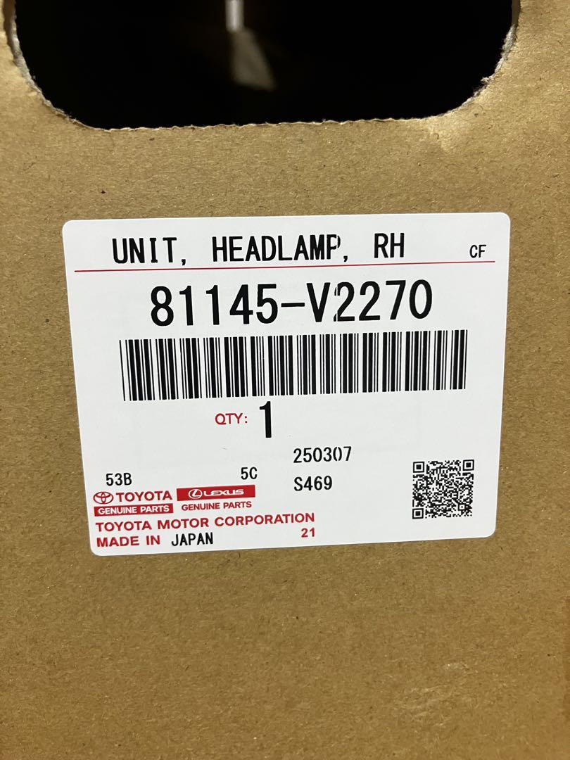 アルファード　AGH30W 右ヘッドライト