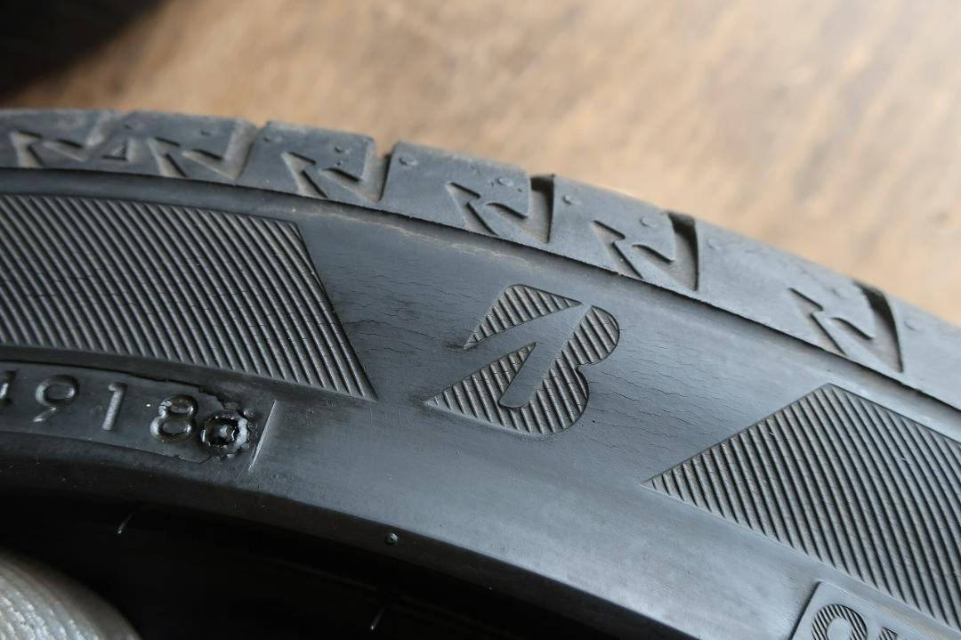 2018年製　ブリヂストン　レグノ　GR001　225/45R18　国産　バリ溝