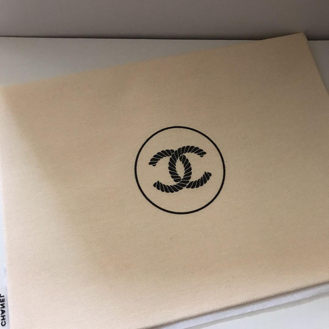 1点限り❣️CHANELポーチノベルティ/レベージュ