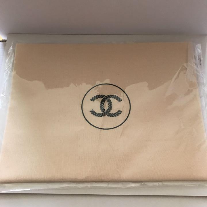 1点限り❣️CHANELポーチノベルティ/レベージュ