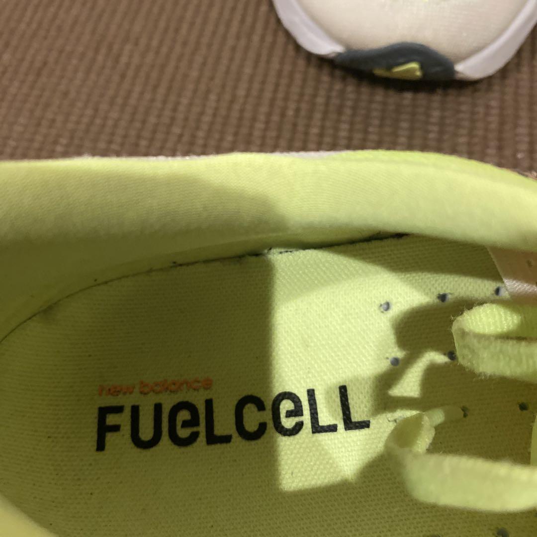 ニューバランス MFCX FUEL CELL REBEL v4 フューエルセル
