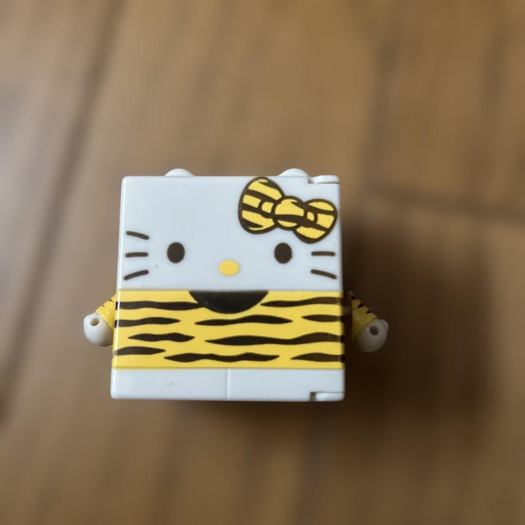 サンリオ　キティ ブロック ミニ 小物入れ