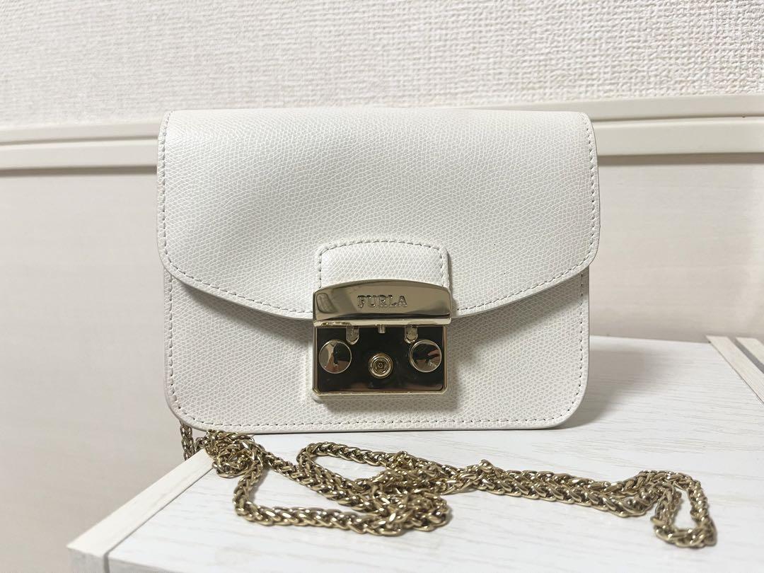 FURLA メトロポリス　ホワイト