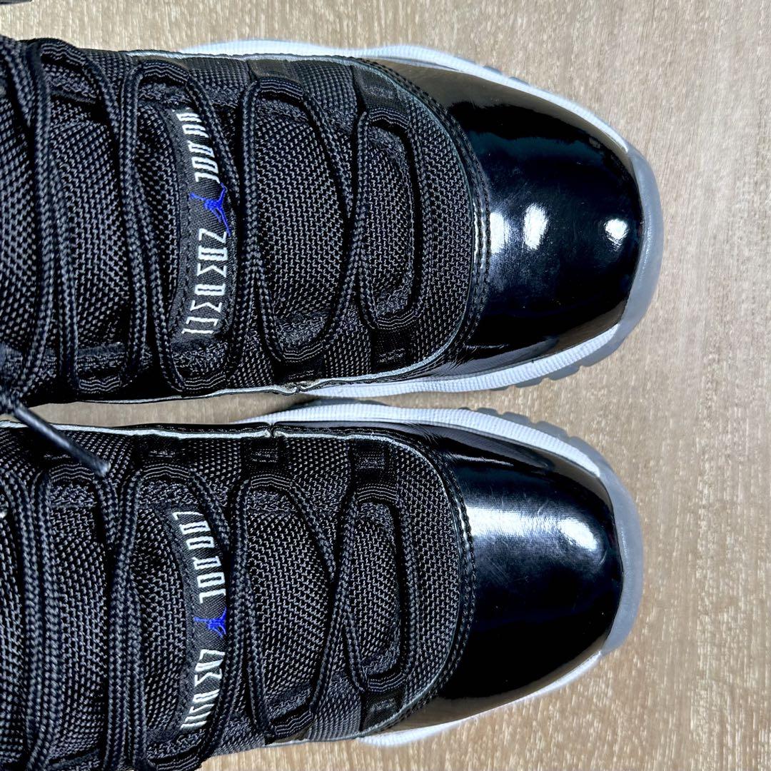 NIKE エアジョーダン11