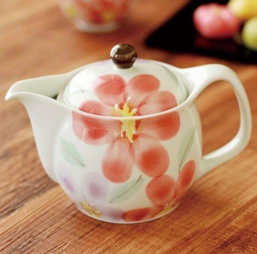 《４５％OFF》有田焼 手描き花模様ポット（茶かご付） 1320580H