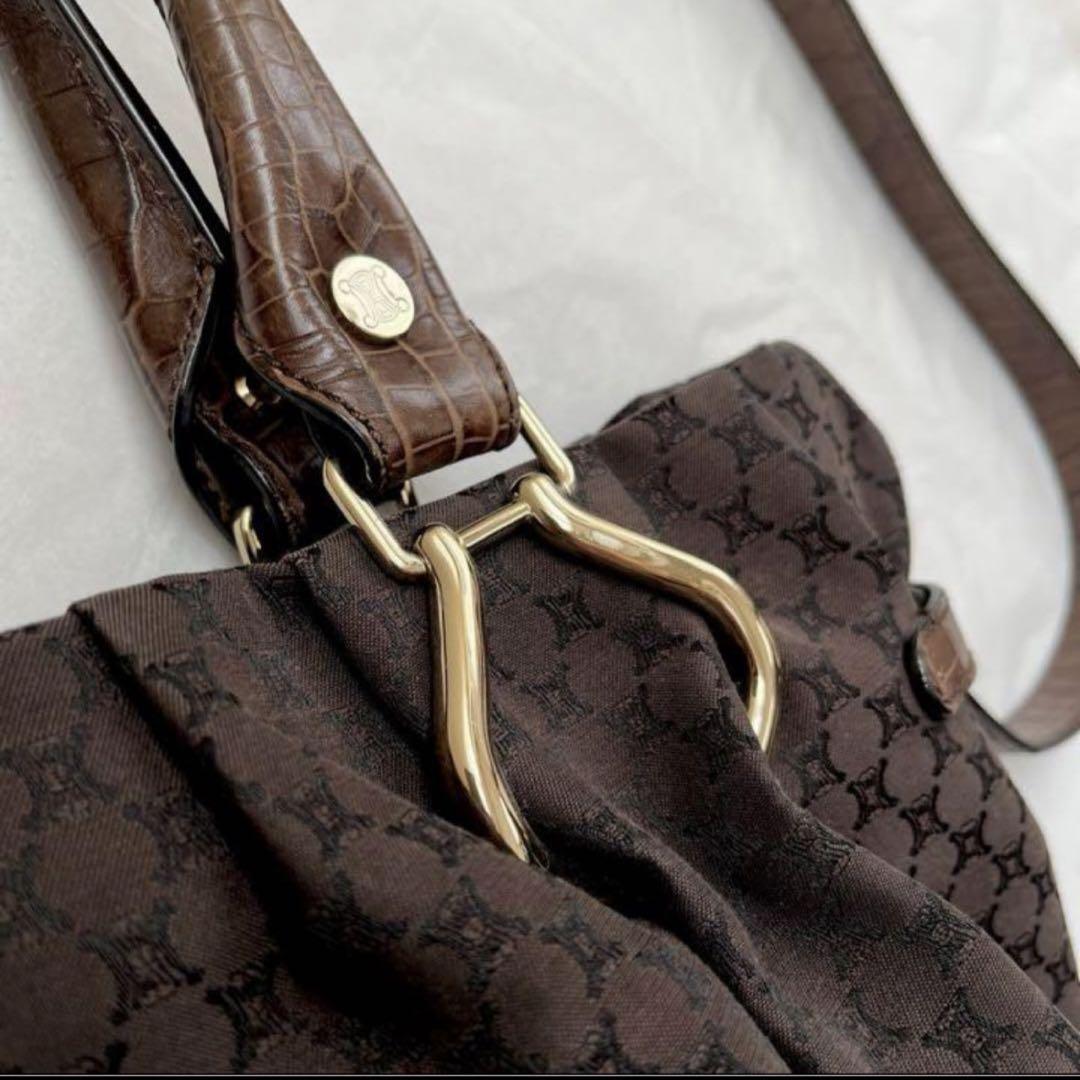 CELINE マカダムロゴ ストラップ CELINE - CELINE ロングストラップ ロゴ ショルダーベルトの通販