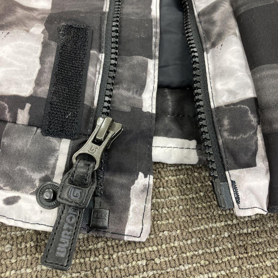 BURTON  スノーボードウェア　スキーウェア　ジャケット　Lサイズ