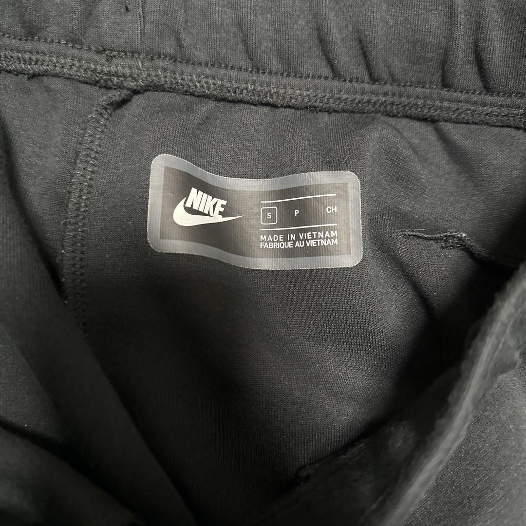 NIKEテックフリースパンツ　ブラック