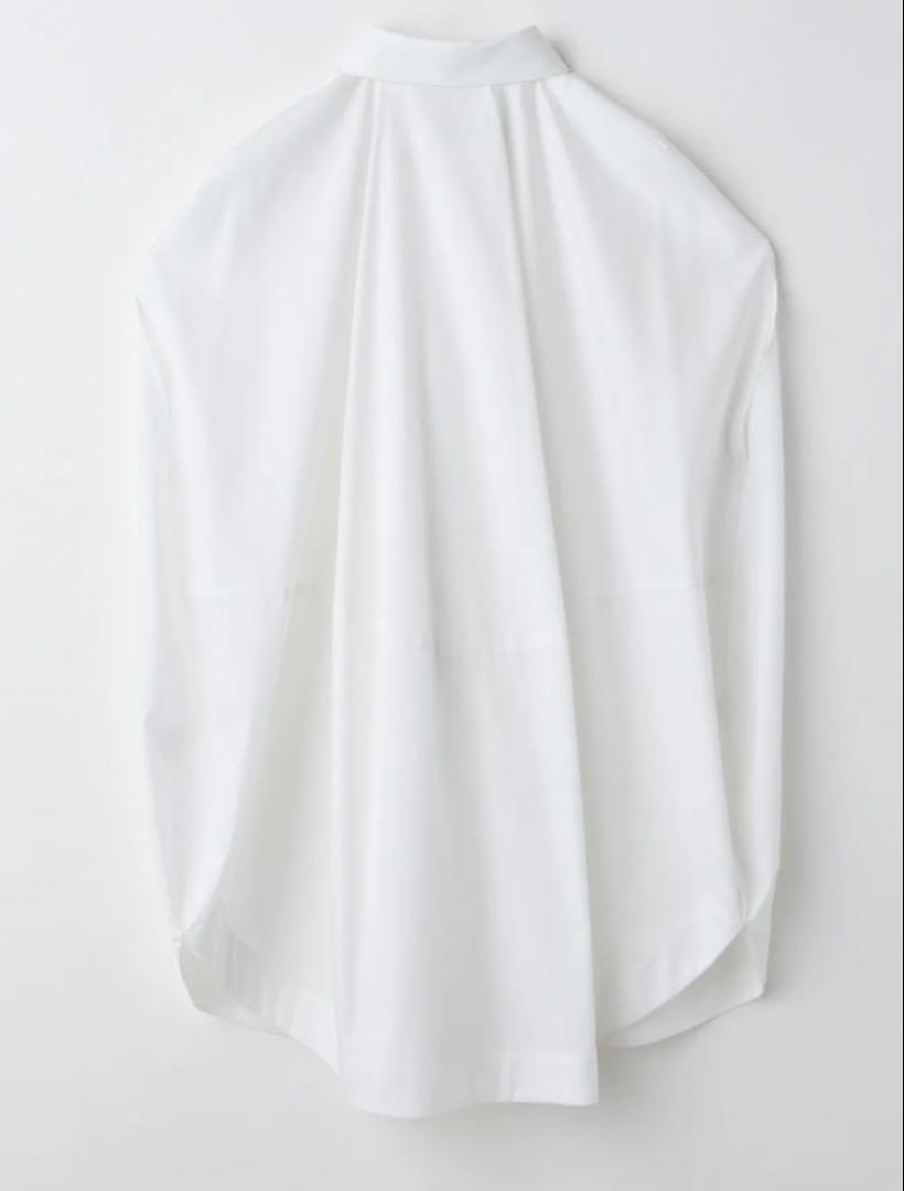 ENFOLD CIRCLE SLEEVELESS-SHIRT WHITE