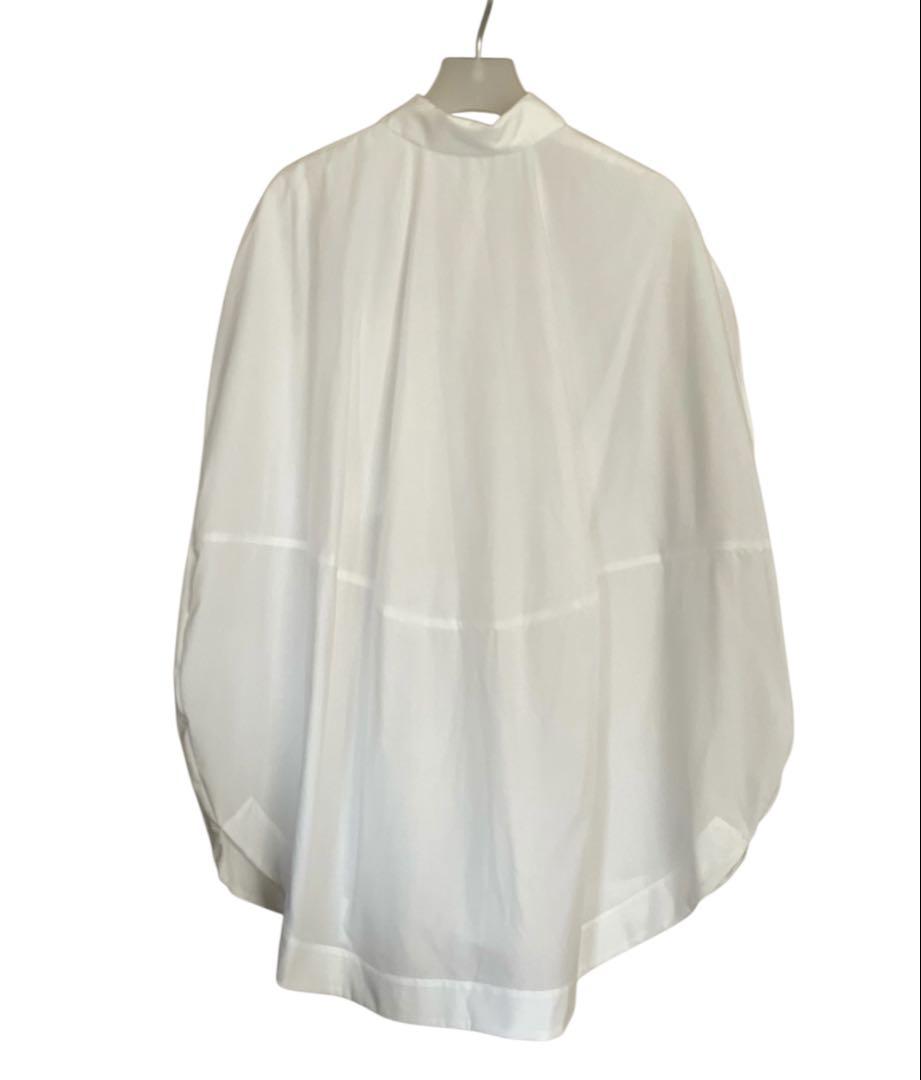 ENFOLD CIRCLE SLEEVELESS-SHIRT WHITE