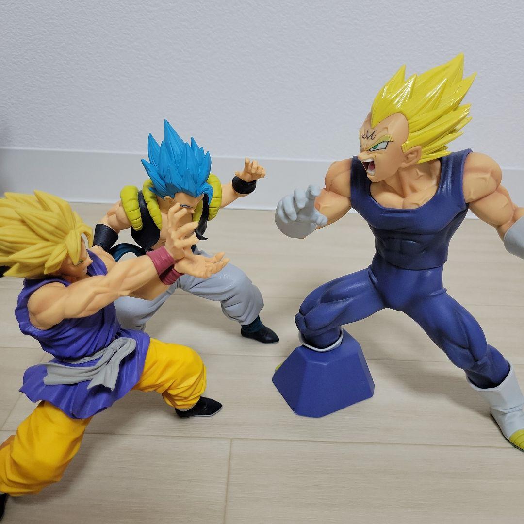 ドラゴンボール　フィギュア　34個セットまとめ売り 人気フィギュア34個まとめ売り（ドラゴンボール、ワンピース