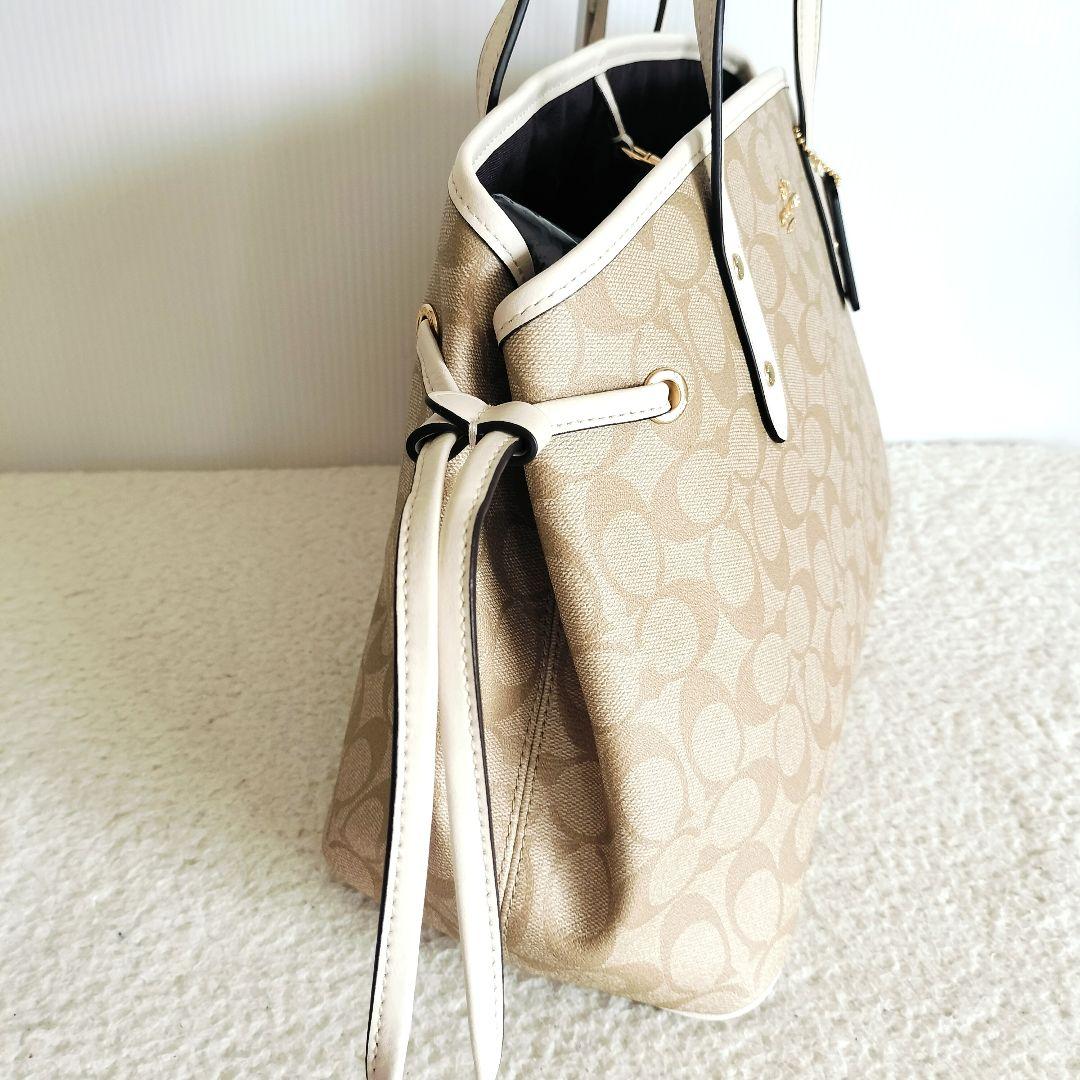 美品☆COACH コーチ☆トートバッグ シグネチャー ベージュ×ホワイト