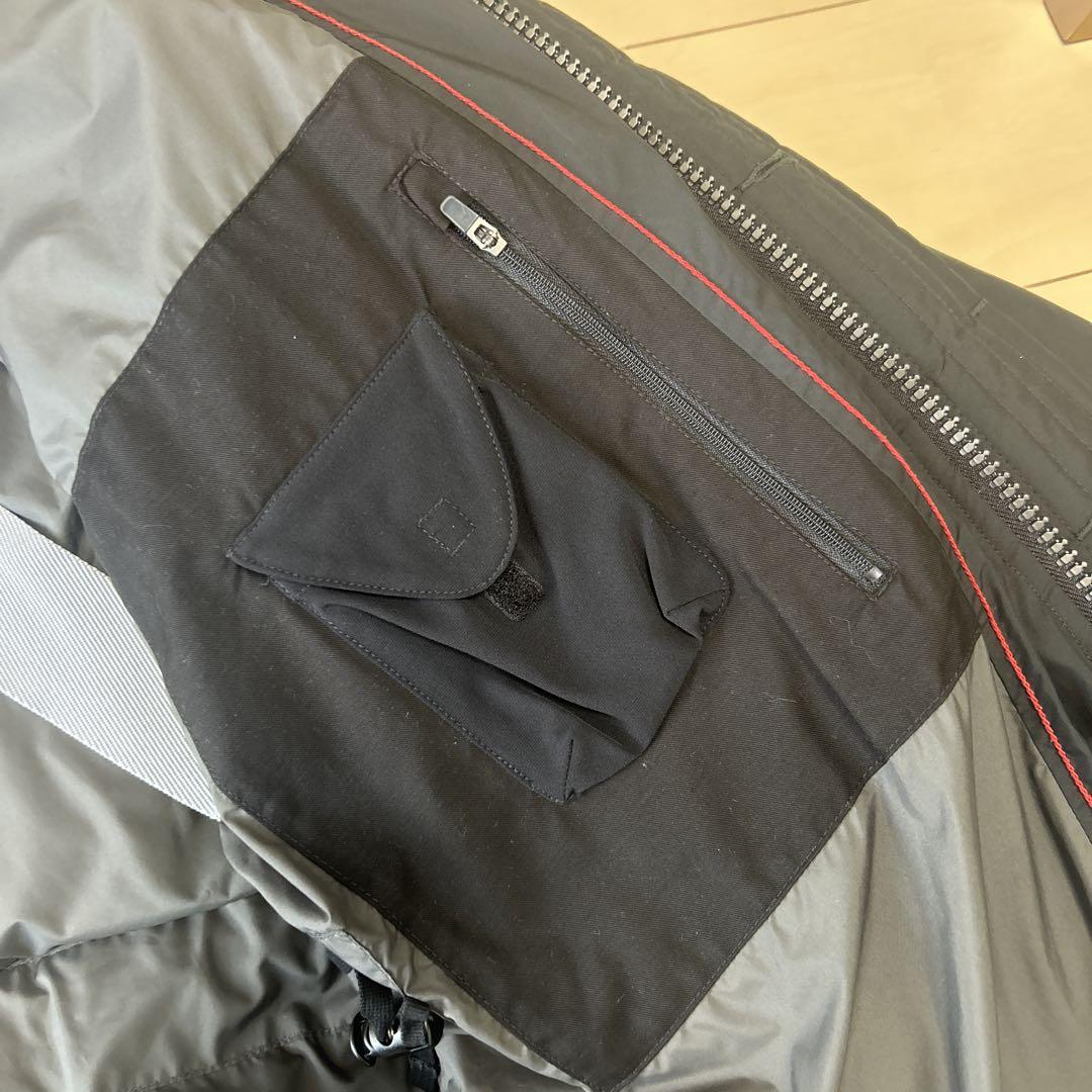Victorinox 高機能ダウンジャケット