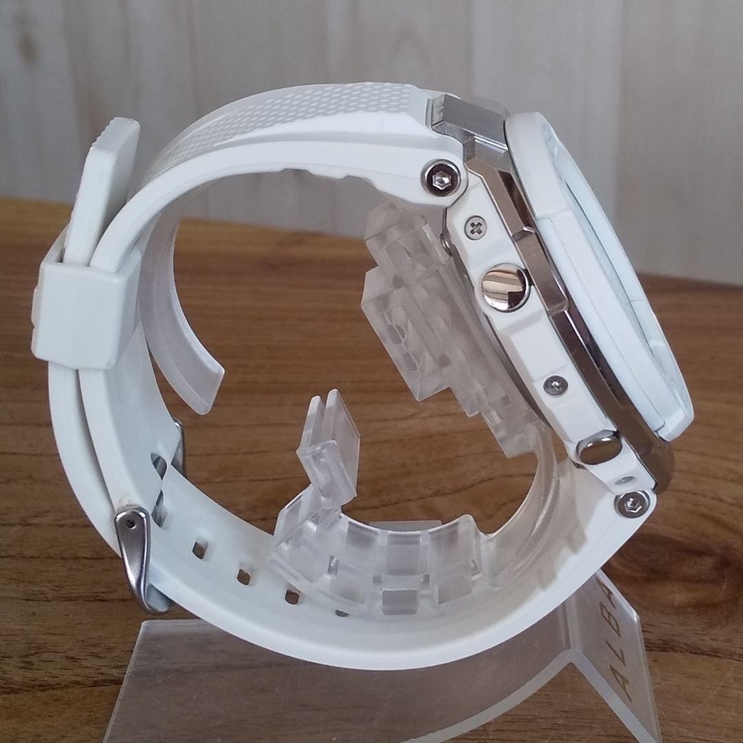 カシオ G-SHOCK GST-W300 電波ソーラー