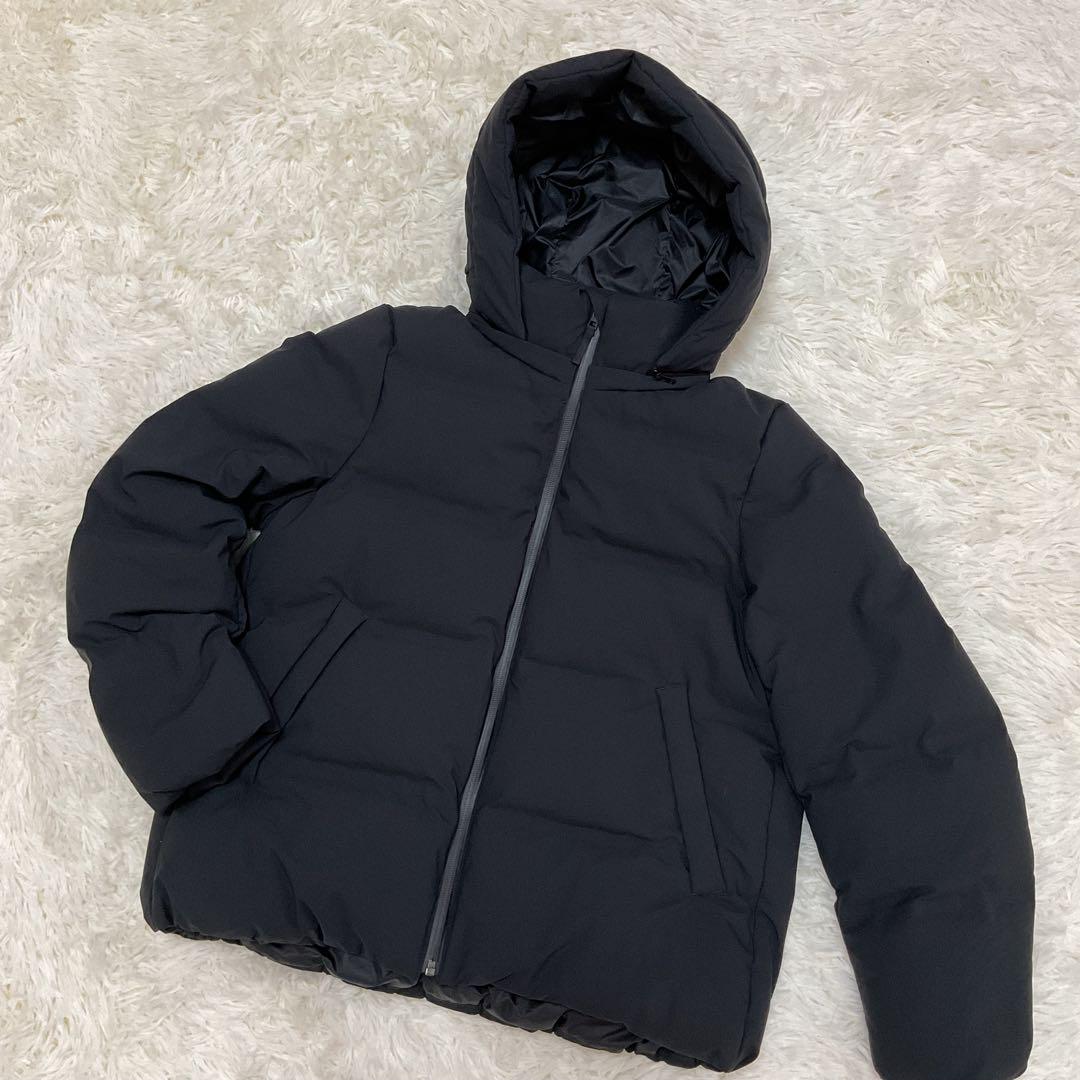 美品♪UNIQLO ユニクロ シームレスダウン Mサイズ ブラック フ