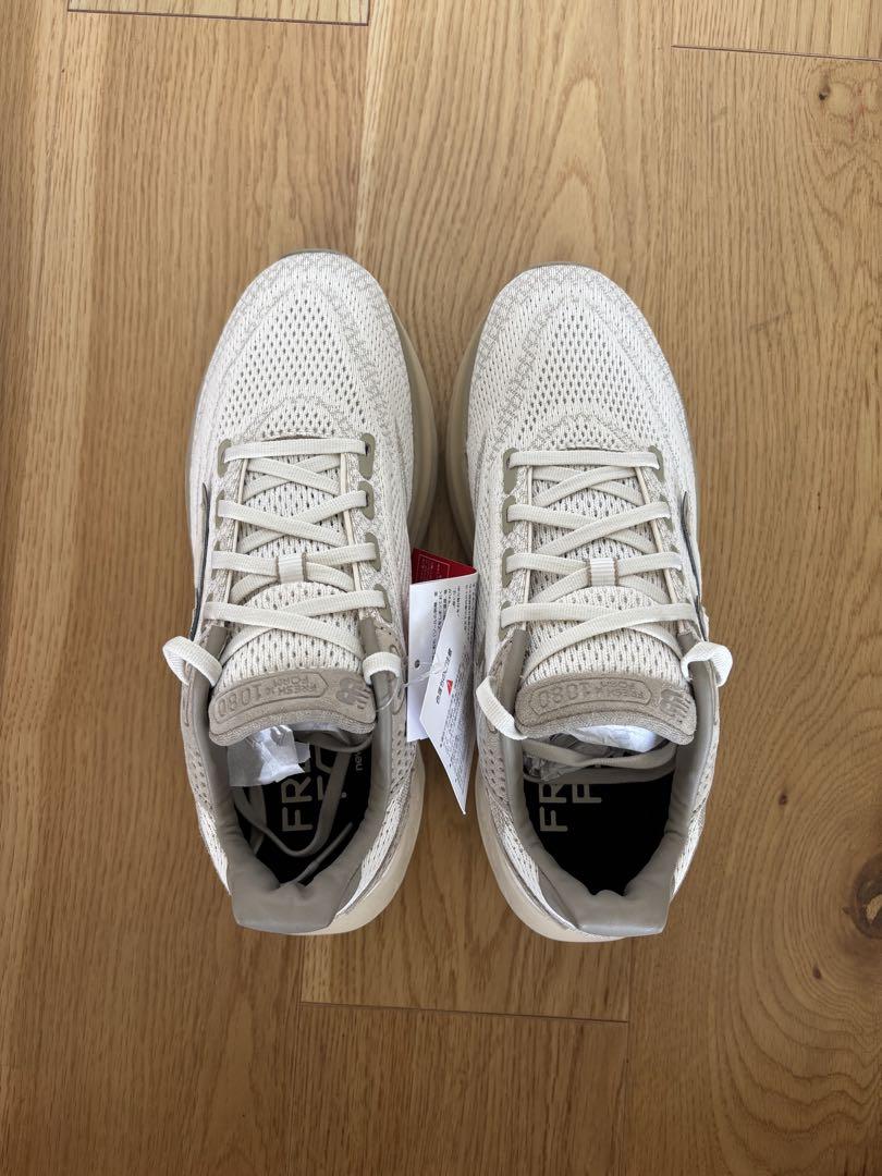 靴 New Balance Fresh Foam M1080 24.5cm