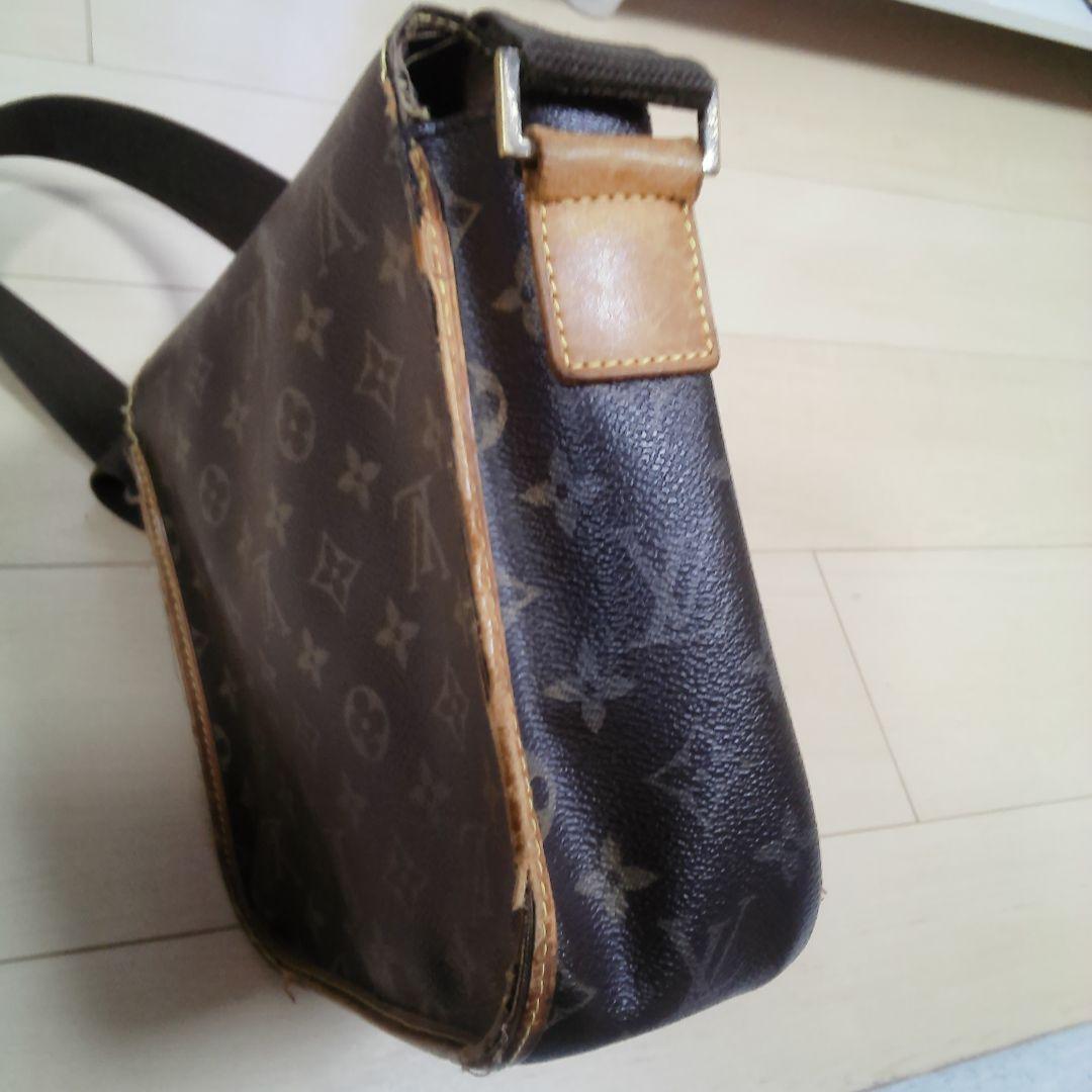 LOUIS VUITTON　ボスフォール