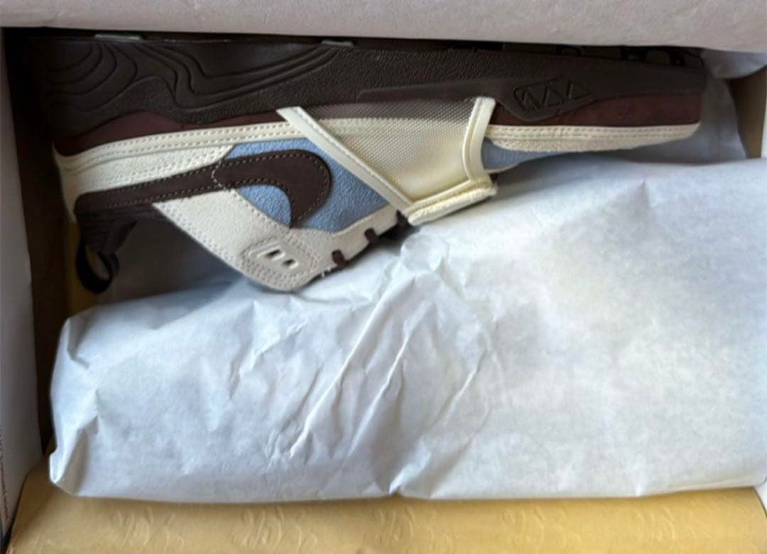 Travis Scott × Nike Zoom Field Jaxx Travis Scott × Nike Zoom Field Jaxx