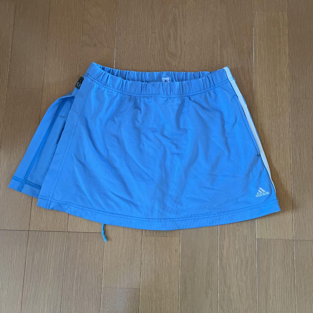 adidasスコート