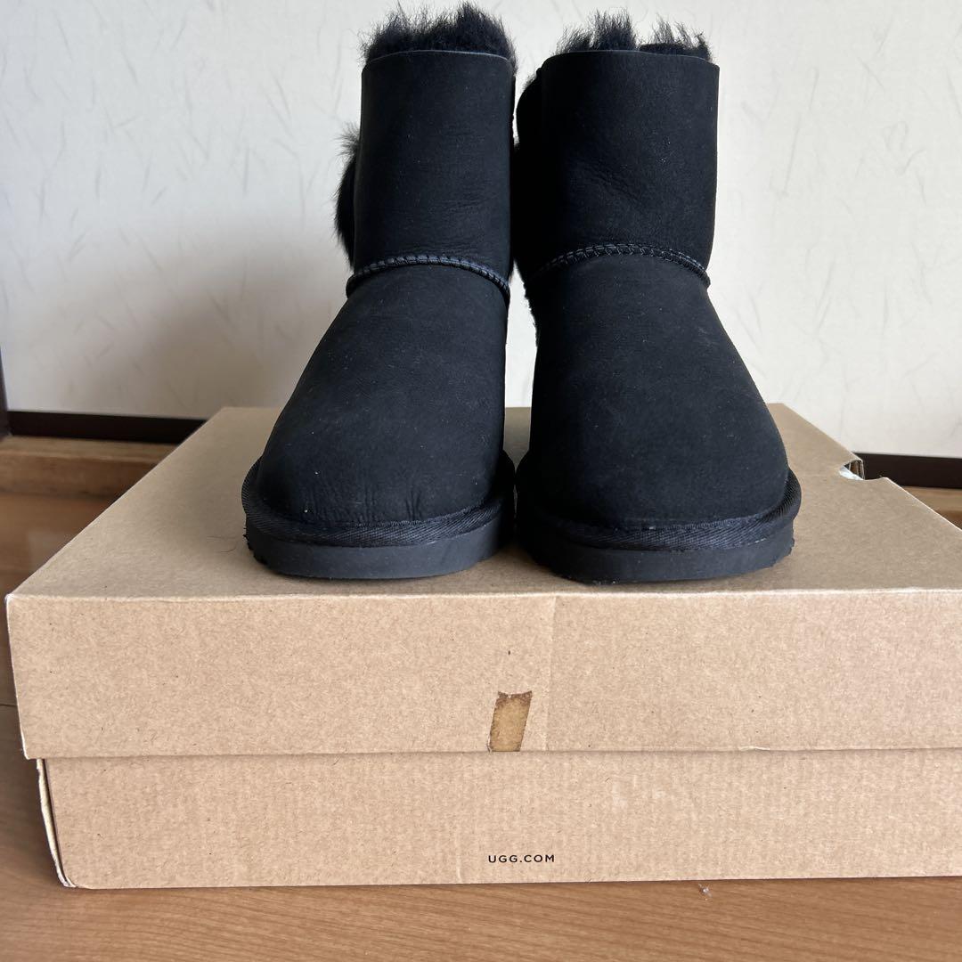 UGG ブーツ　W Fluff Bow Mini ブラック