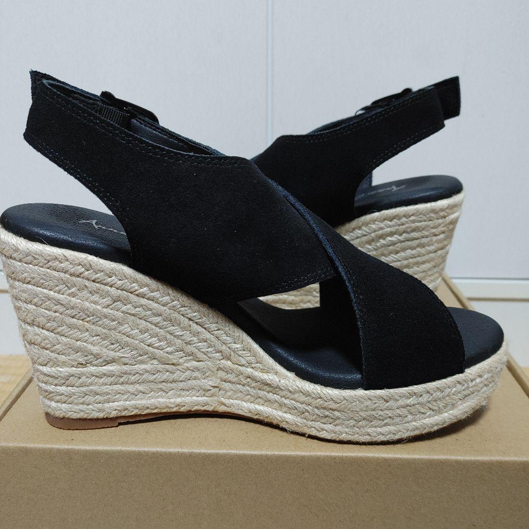 最終価格！【新品】　アンコキーヌ　スウェードストラップウェッジサンダル　LL　黒