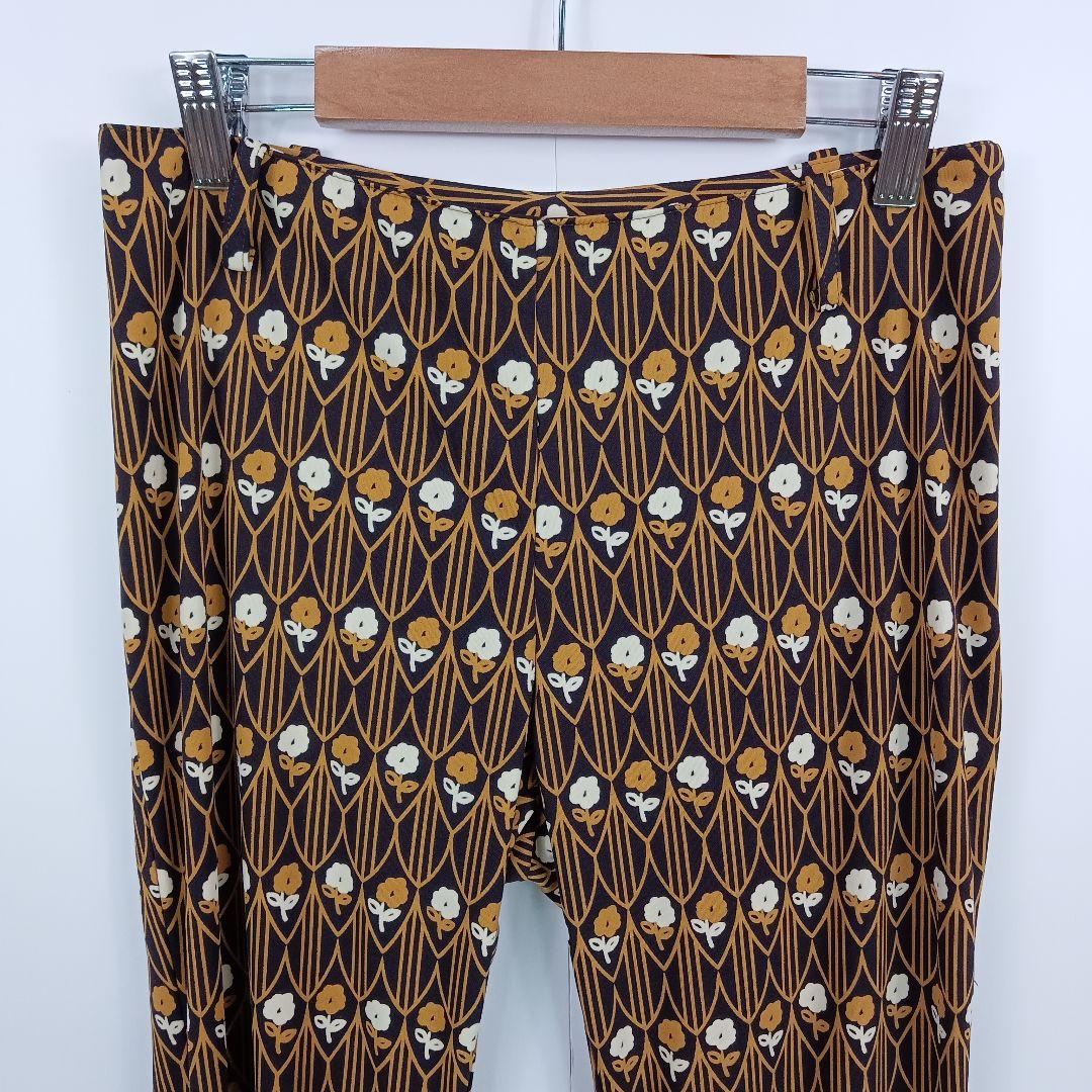 美品 VIVAYOU ビバユー パンツ 総柄 花 N-899