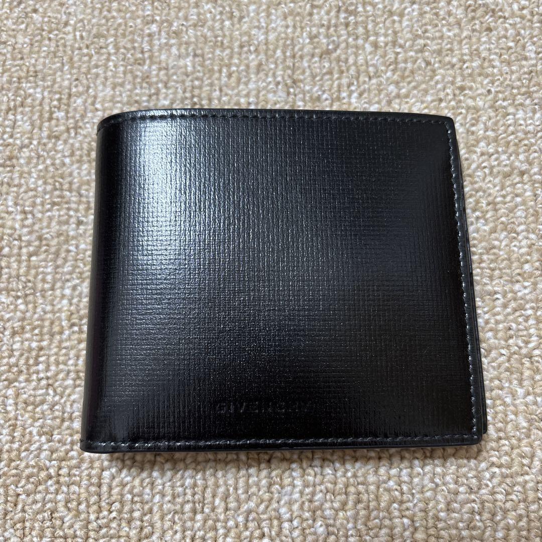 【値下げ可！！】Givenchy ブラック レザー 二つ折り財布 GIVENCHY ブラック レザー 二つ折り財布 札入れ - メルカリ