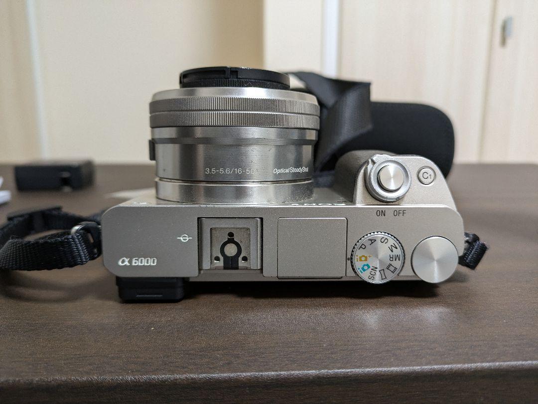 Sony α6000 ミラーレス一眼 ダブルズーム＋おまけ