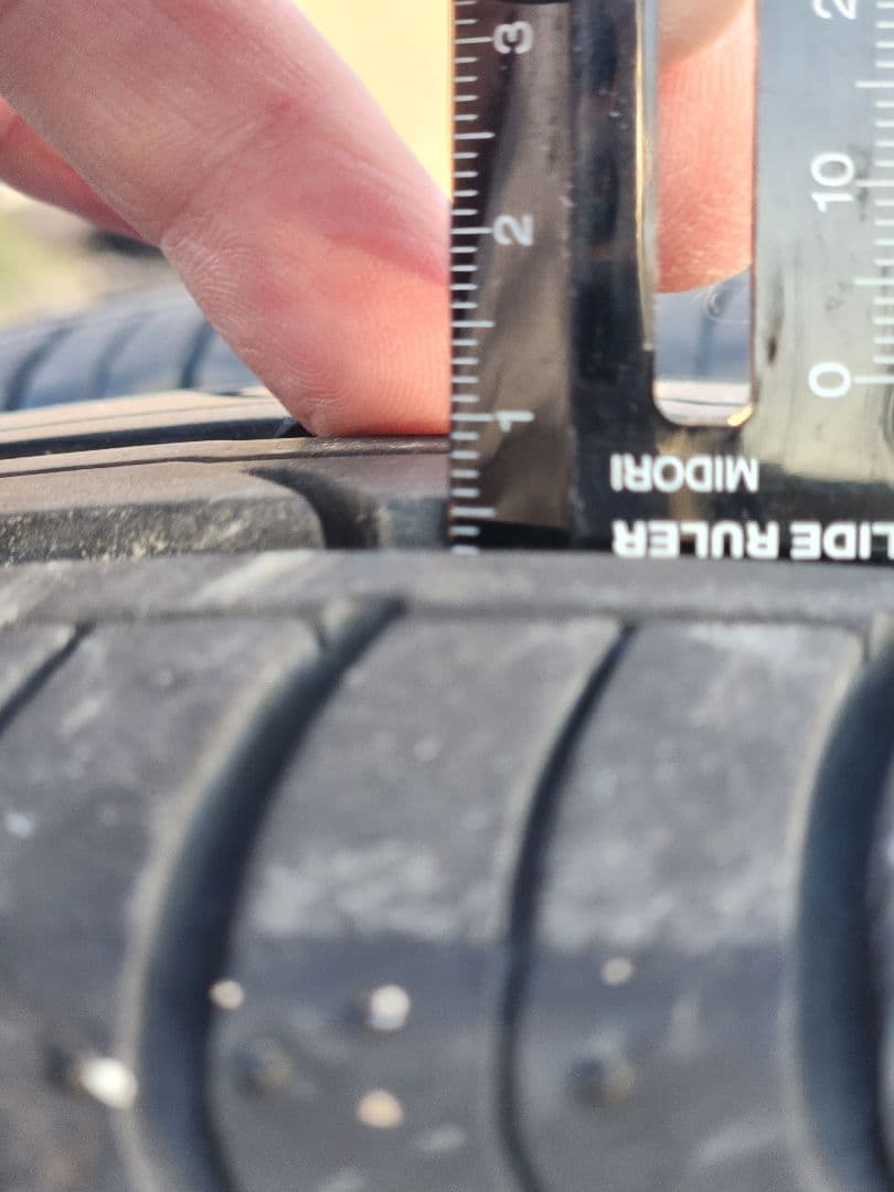 ヨコハマブルーアース15インチ サマータイヤ YY4822-185/60R15 ヨコハマブルーアース15インチ サマータイヤ YY4822-185/60R15