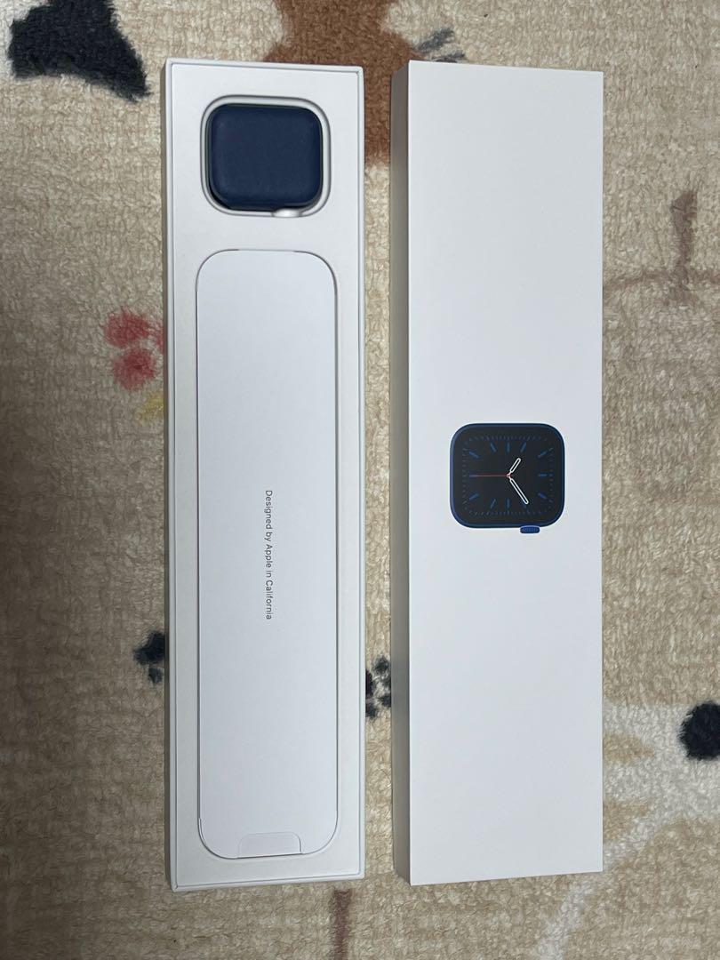 ブルー