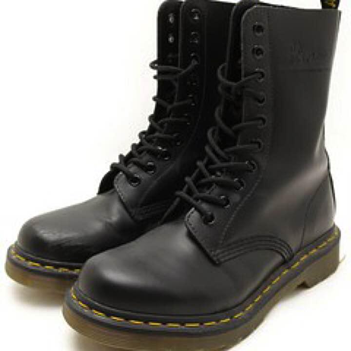 ドクターマーチン Dr.Martens ブーツ 10ホール 1490 レース