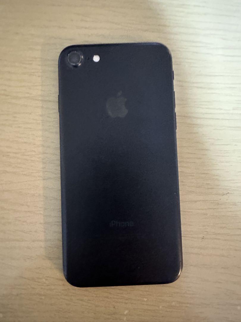 iPhone 7 ブラック 本体