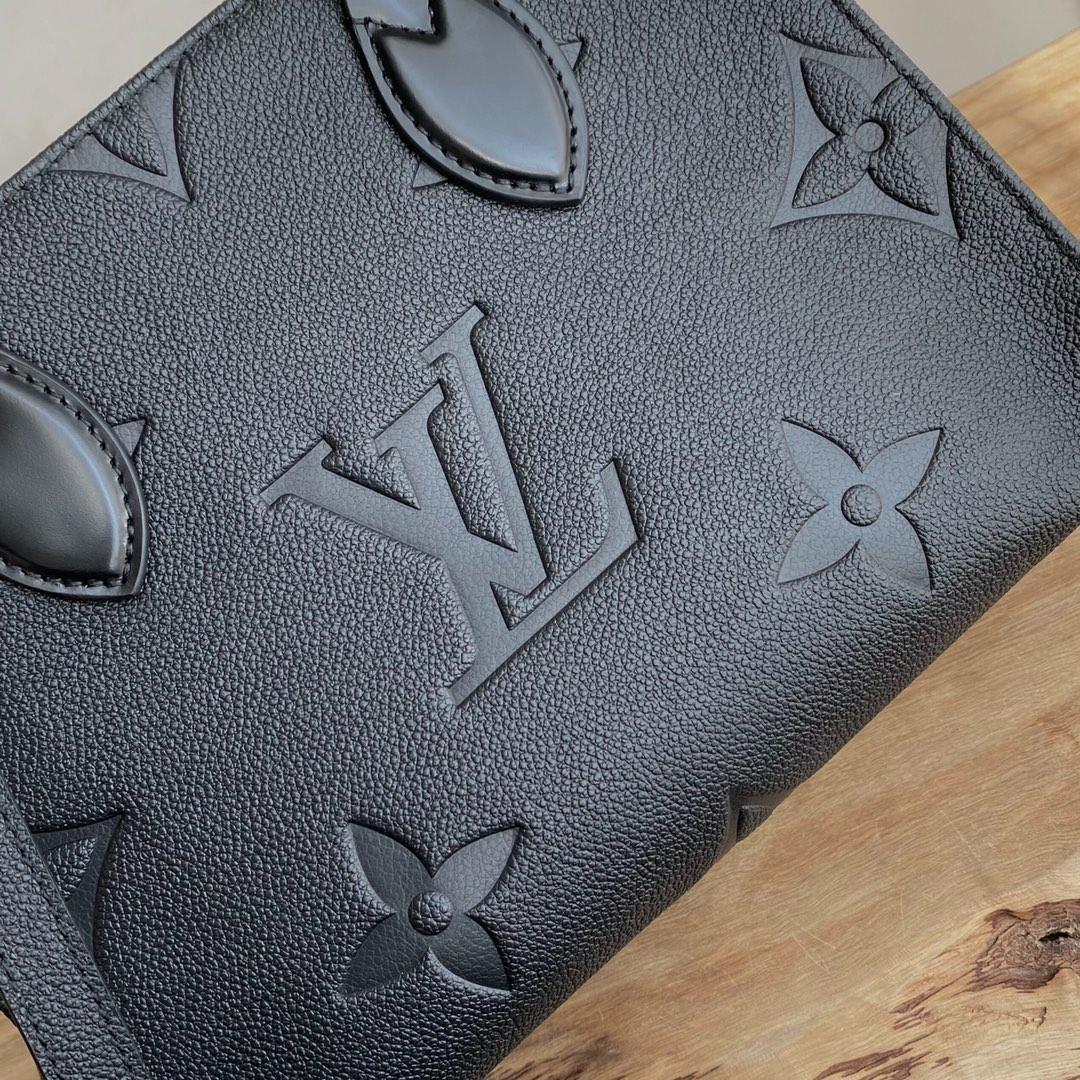 Louis Vuitton ルイヴィトン オンザゴー PM 黒 Louis Vuitton ルイヴィトン オンザゴー PM 黒