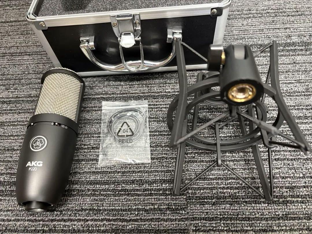 AKG P220 コンデンサーマイク ハードケース付き