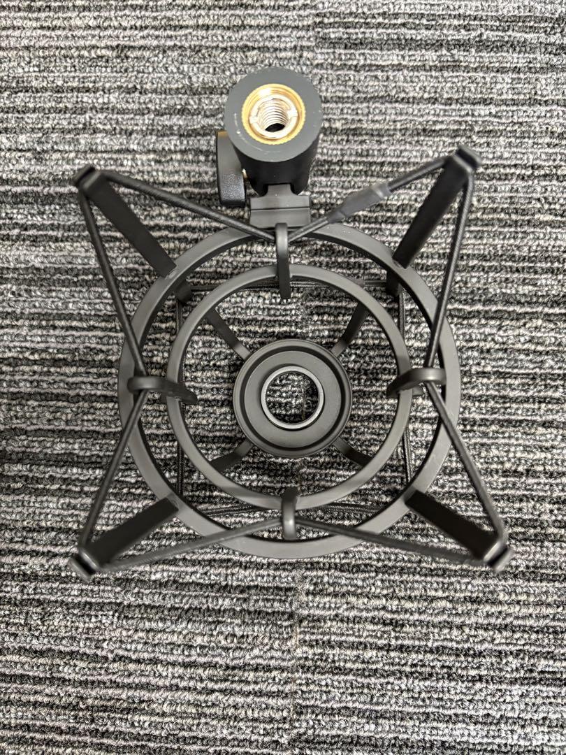 AKG P220 コンデンサーマイク ハードケース付き