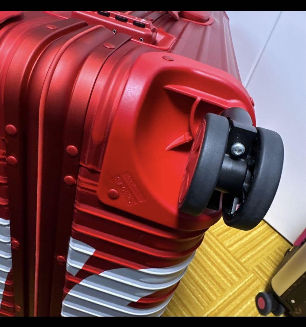 supreme rimowa