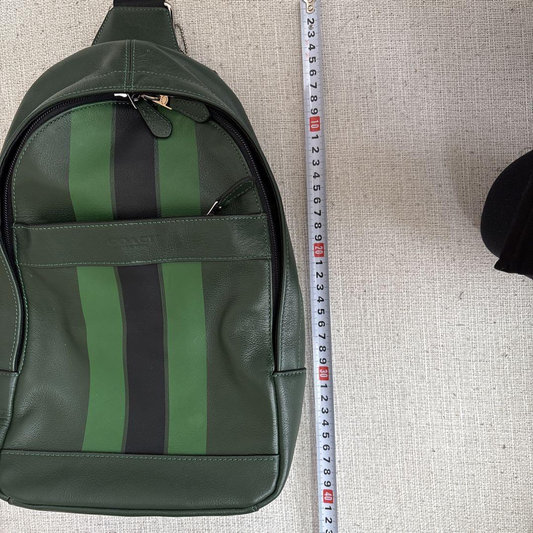 coach メンズ　ボディバッグ