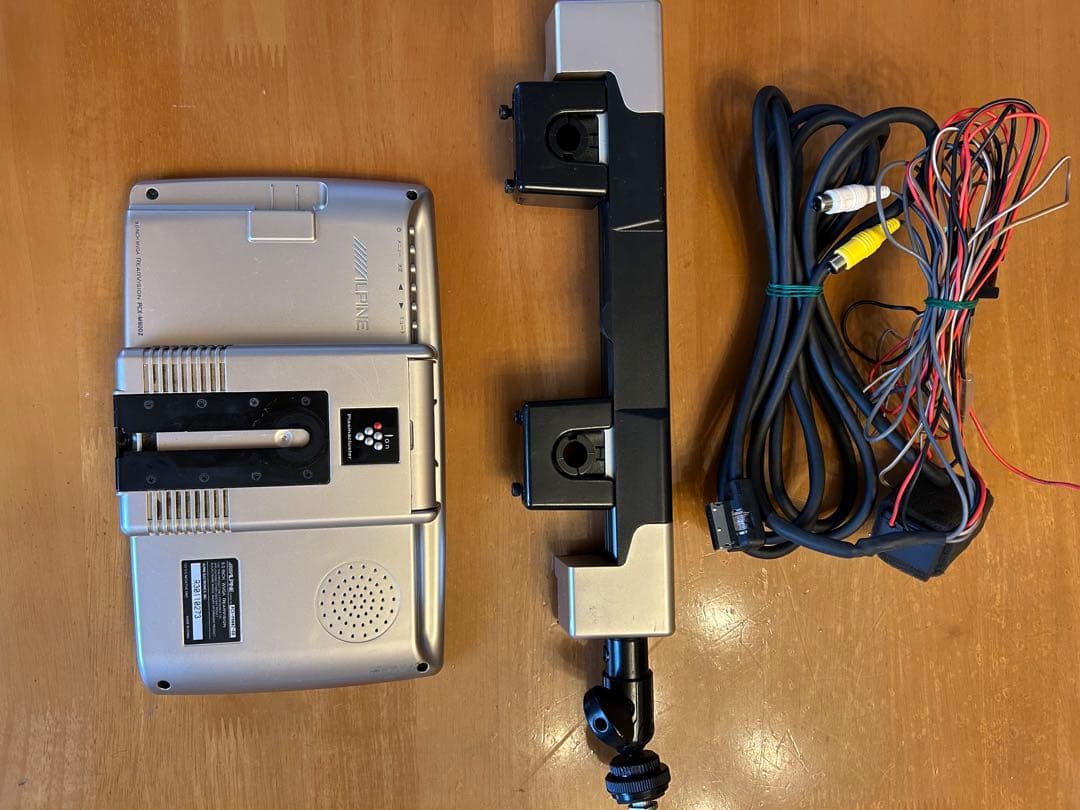 アルパインPCX-M900Zヘッドレストモニター 配線一式付き目立った傷や汚れなし BRIGHTFACE_UK