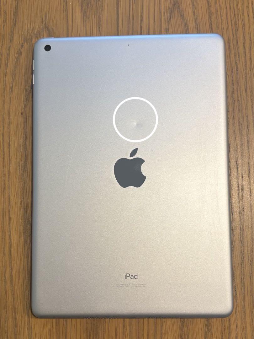 Apple iPad 第7世代　シルバー 本体