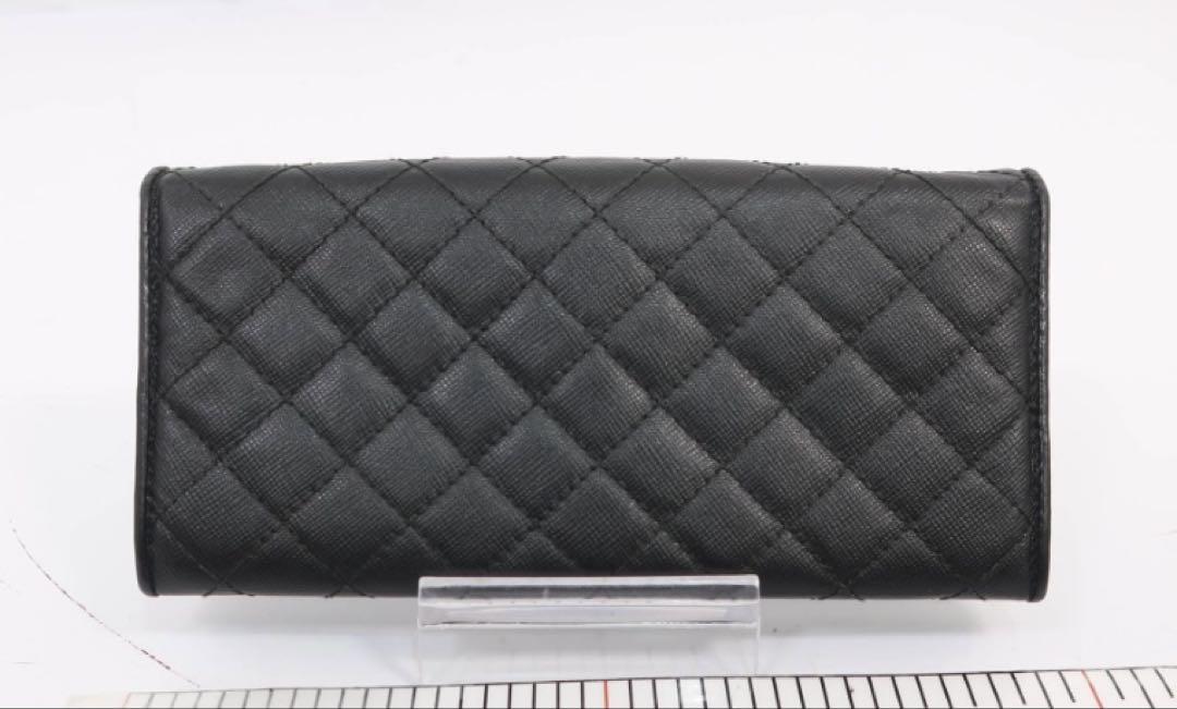 プラダ 長財布 キルティング ゴールド ロゴ金具 サフィアーノレザー 黒