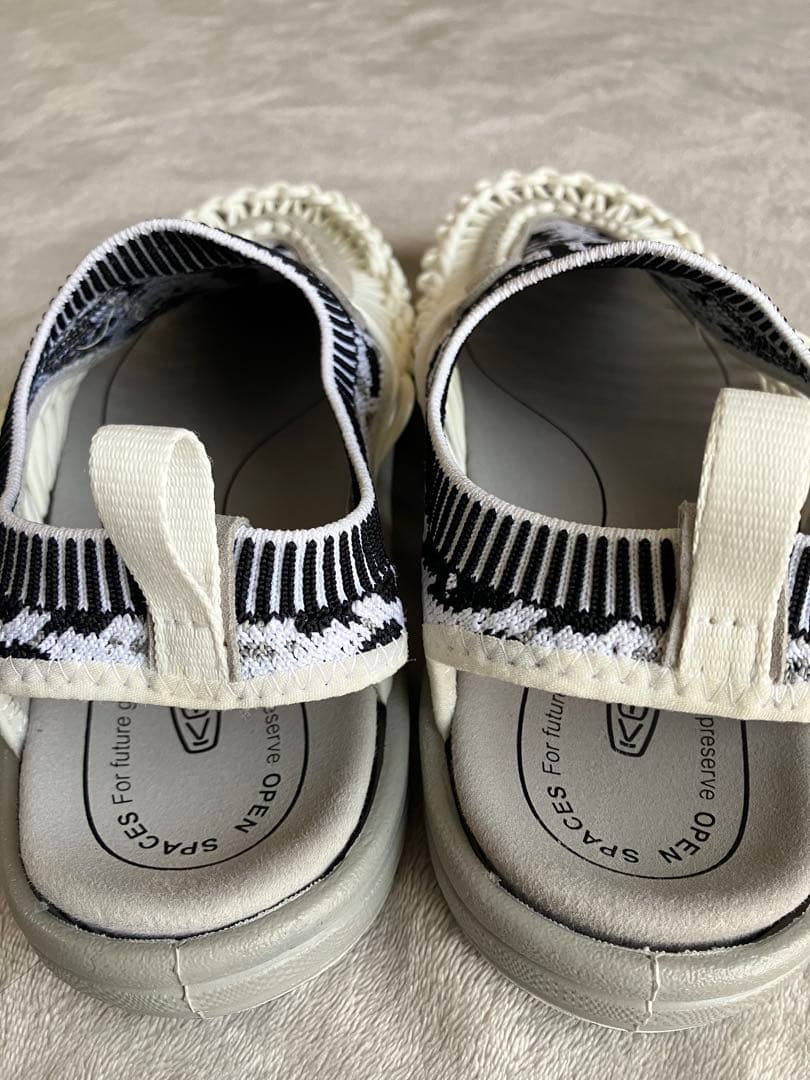 【美品】KEEN UNEEKEVOサンダル サイズ27.5cm 【美品】KEEN UNEEKEVOサンダル サイズ27.5cm